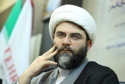 دیدار رئیس سازمان تبلیغات اسلامی با خانواده امام جمعه کازرون