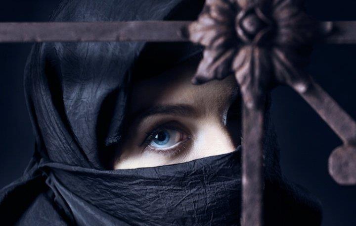 همه&zwnj;چیز درباره مدیر حرم&zwnj;سرای ابوبکر البغدادی/ از بزک دوزک دختران برای سرکرده داعش تا تبلیغات وردست عمه خانم!