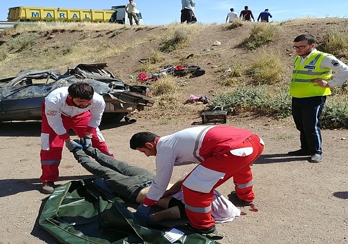 ۳ کشته در حادثه سقوط پژو از پل در قزوین + عکس