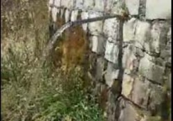 هدررفت آب شرب در روستای کلاته + فیلم