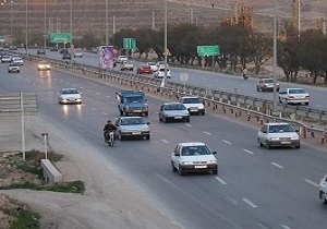 تردد در محورهای منتهی به استان اصفهان روان و امن است