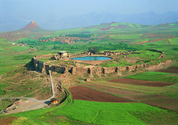 روستایی که تجلی حیات و زندگی در دل کوه است + فیلم