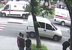 هدف قرار دادن پهپاد ائتلاف سعودی بر فراز سواحل غربی یمن/ تصادف دختر نوجوان دوچرخه سوار با آمبولانس/ نشست دفتر کمیسیون اروپا در پاریس با موضوع آینده فلسطین/ تایری که دیگر پنچر نمی&zwnj;شوند + فیلم