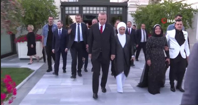 اردوغان شاهد عقد اوزیل شد+فیلم و تصاویر