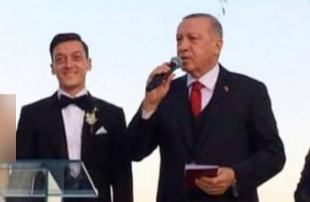 اردوغان شاهد عقد مسوت اوزیل شد +فیلم و تصاویر