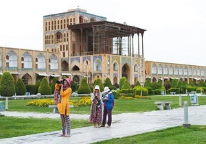 امروزه صنعت گردشگری یکی از مهم ترین صنایع بشری و صنعتی نوین است