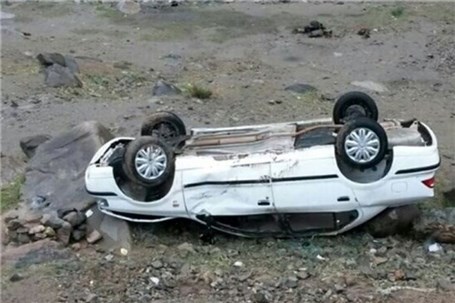 واژگونی خودرو سوختکش درمحور ایرانشهر/ ۲ نفر در دم جان باختند
