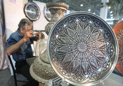 گرانی مواد خام بن بستی بر سرسر راه بسته بندی صنایع دستی/ پیشتازی اصفهان در پست صنایع دستی با بسته بندی
