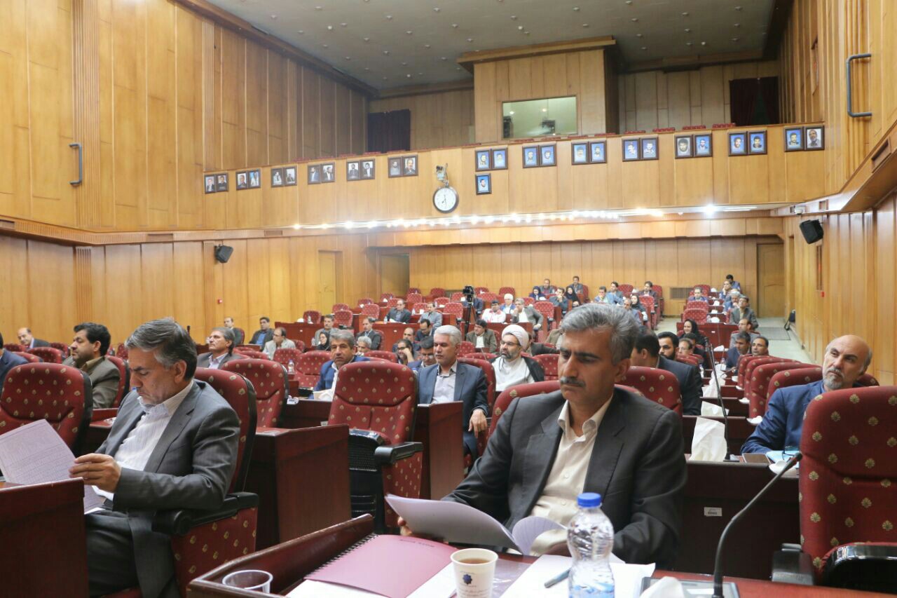 هشدار استاندار کرمان در خصوص جذب اعتبارات دستگاه‌ها
