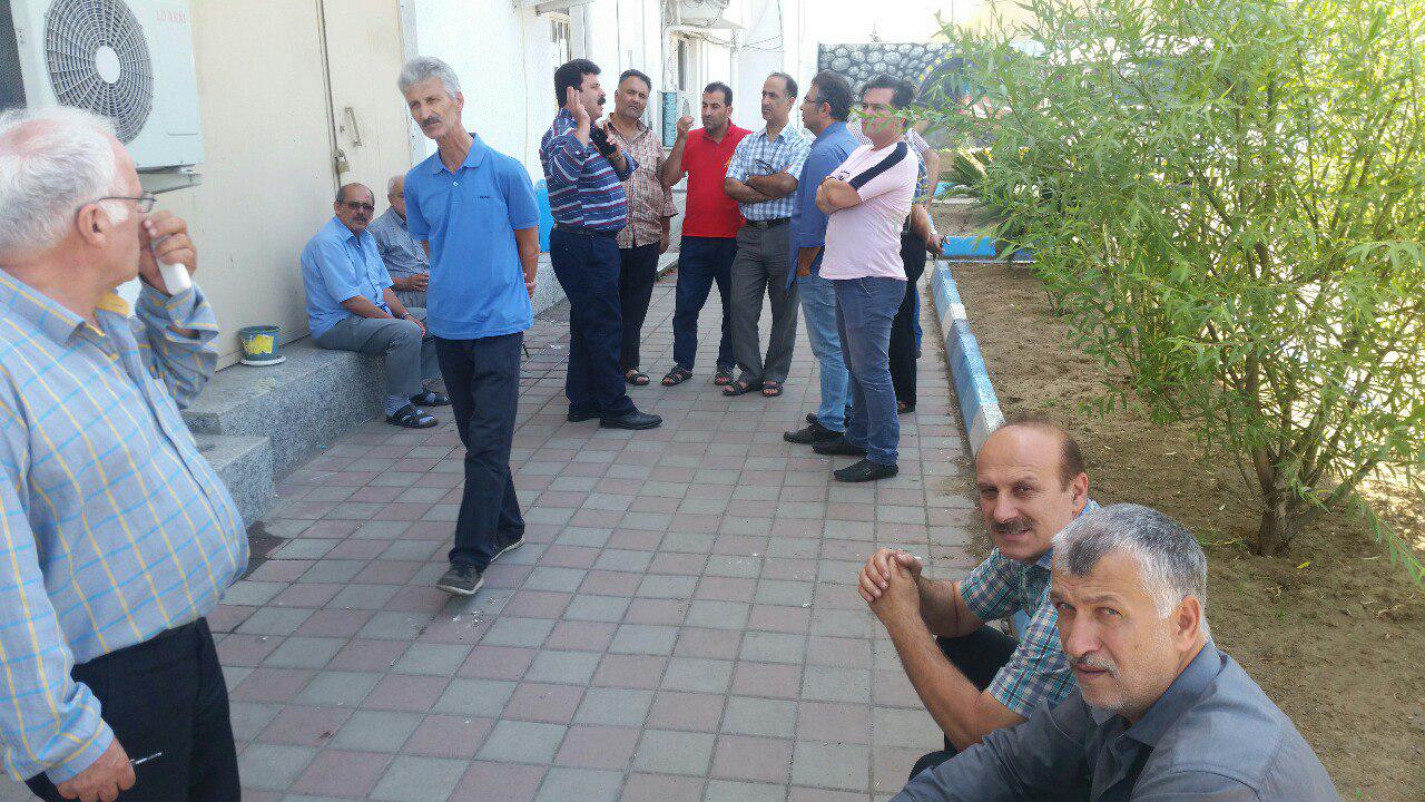جمعی از تاکسی داران بی سیم امروز در رشت تجمع کردند + تصاویر