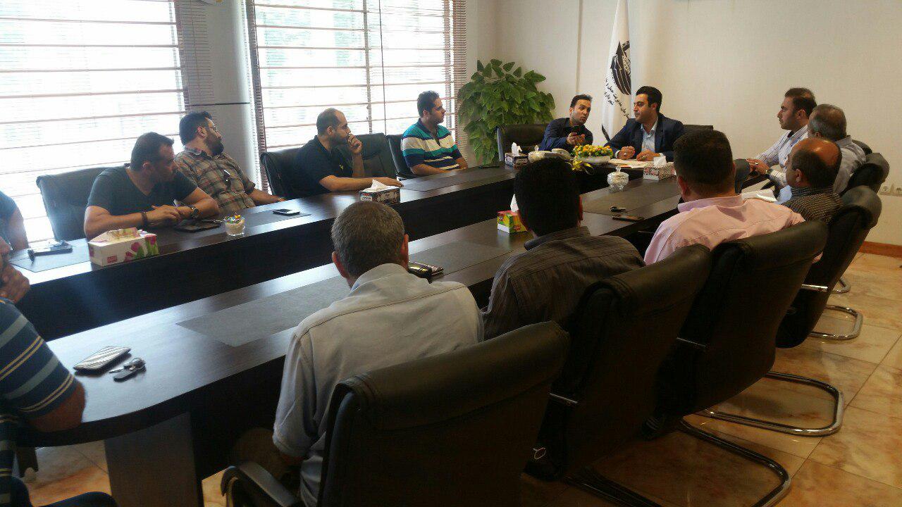 جمعی از تاکسی داران بی سیم امروز در رشت تجمع کردند + تصاویر