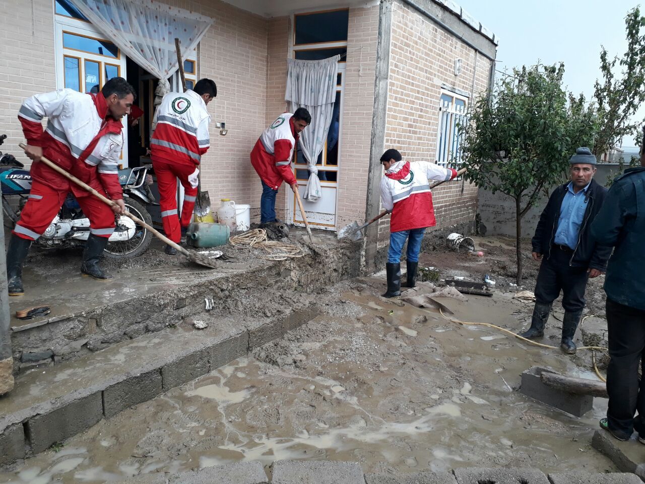 توسعه خانه&zwnj;های هلال احمر و توجه به نیروی انسانی در نقاط حادثه خیزاهمیت دارد
