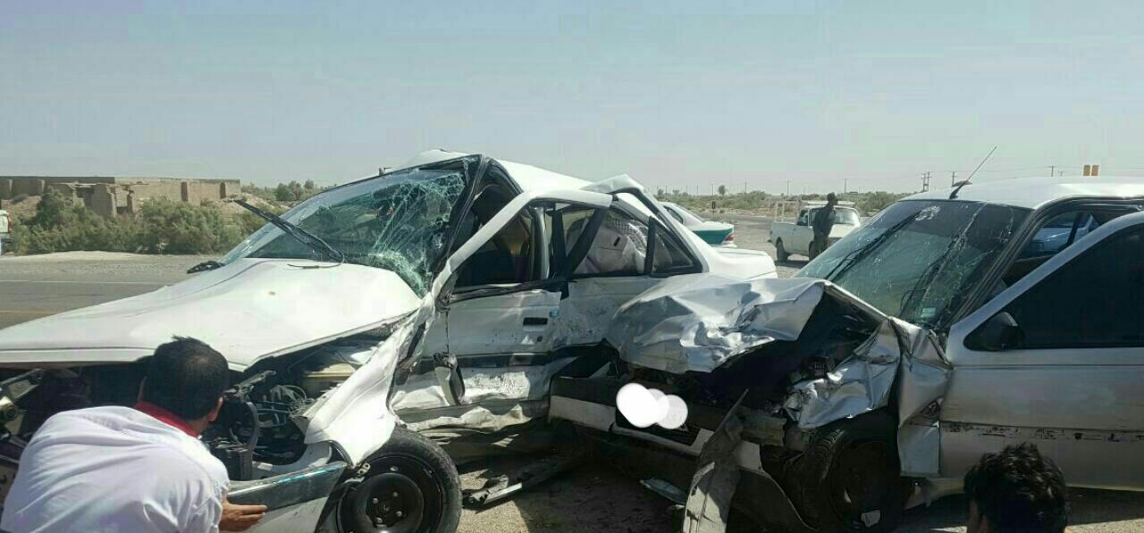 ۷ مجروح در تصادف محور شمال سیستان وبلوچستان +تصاویر