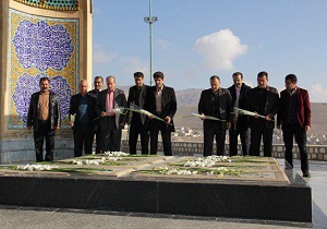 ادای احترام رئیس فدراسیون فوتبال به شهدای چهارمحال و بختیاری