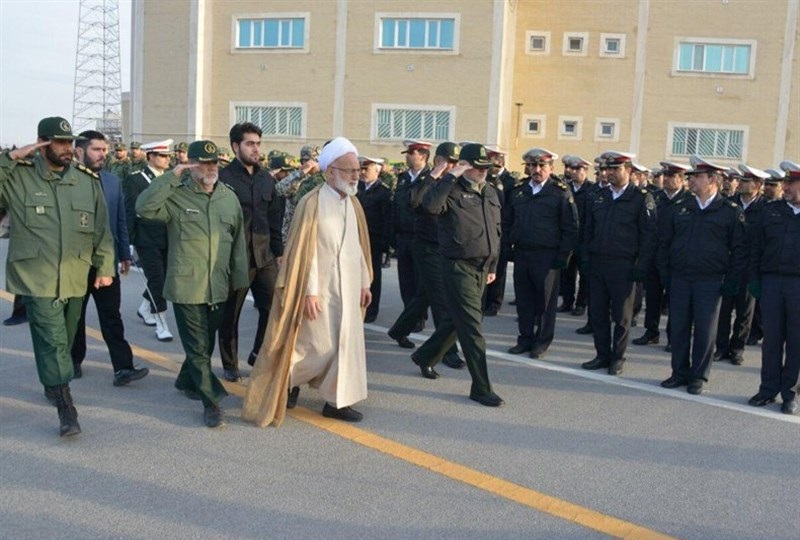 صبحگاه مشترک گرامیداشت فتح خرمشهر در استان مرکزی /آیت الله دری:تسلیم شدن در برابر دشمن سودی ندارد