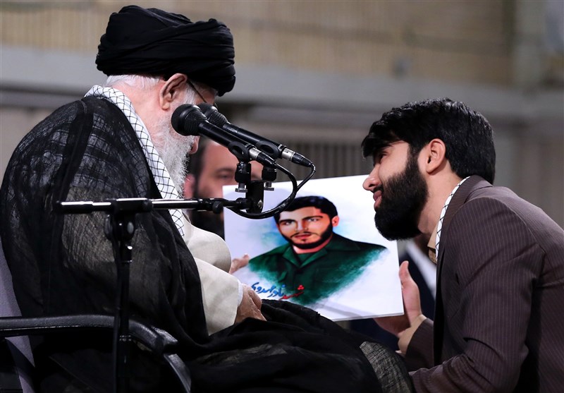 ماجرای ثمثال شهیدی که یک دانشجو به رهبر انقلاب اهدا کرد چه بود؟ + تصویر ماجرای ثمثال شهیدی که یک دانشجو به رهبر انقلاب اهدا کرد چه بود؟ + تصویر
