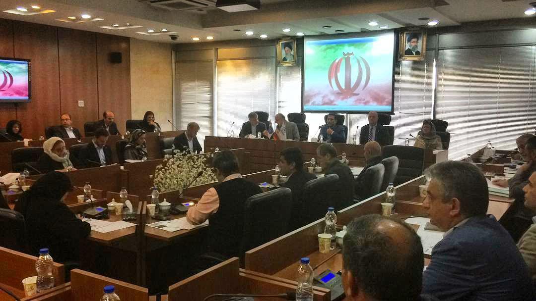 نشست راه حل راهبردی برای پناهندگان افغانستانی در ایران