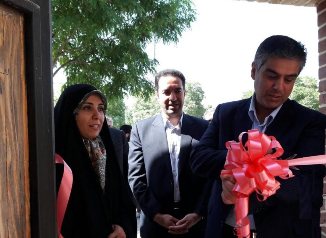 افتتاح نمایشگاه آثار فاخر صنایع دستی استان مرکزی در اراک