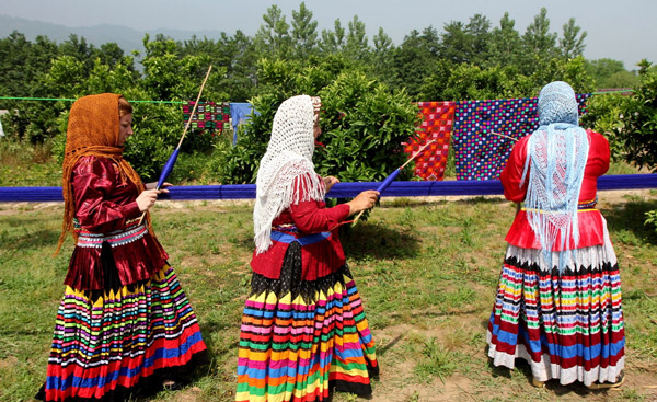 برگزاری کارگاه آشنایی با لباس محلی گیلان