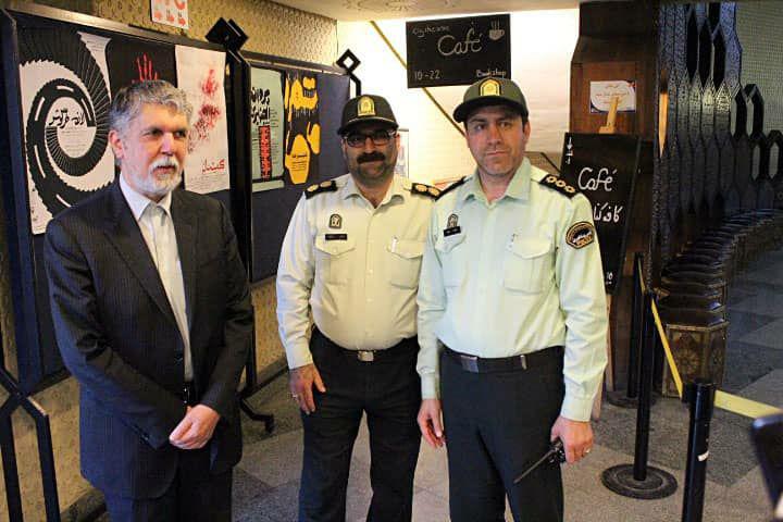 وزیر فرهنگ و ارشاد اسلامی به تماشای نمایش &laquo;کمیته نان&raquo; نشست