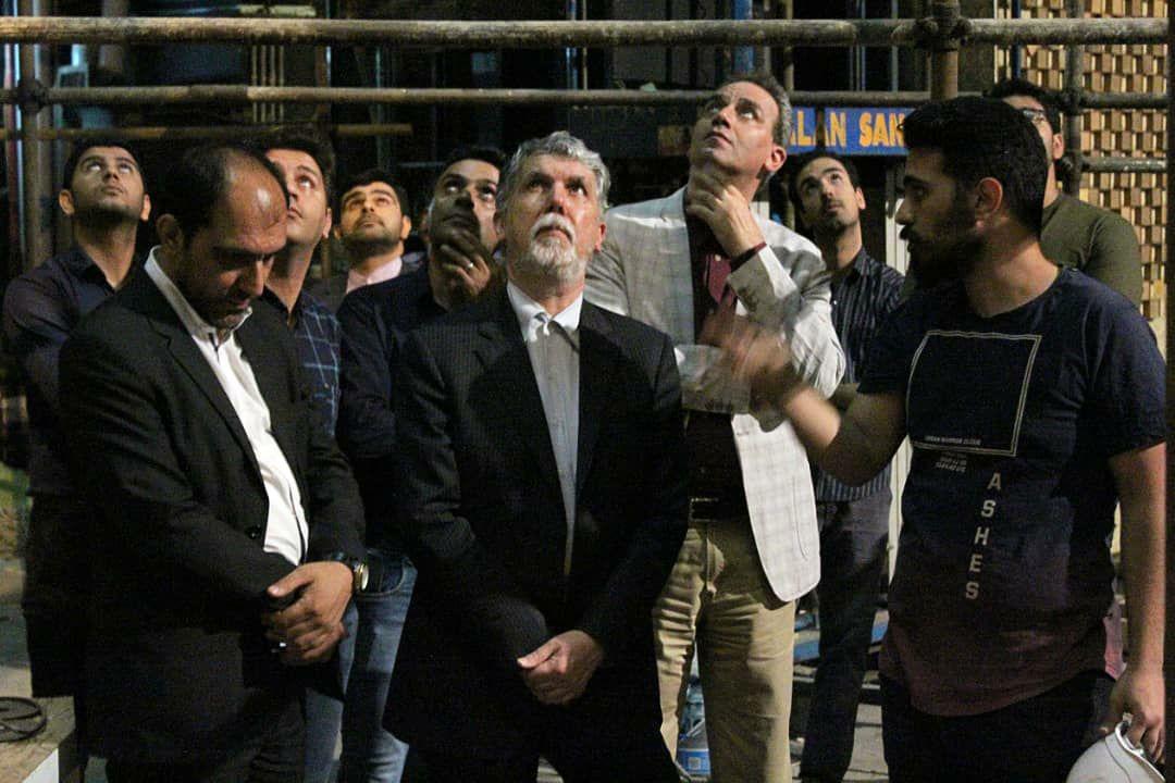 وزیر فرهنگ و ارشاد اسلامی به تماشای نمایش &laquo;کمیته نان&raquo; نشست