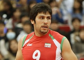 نادی: انتقادات از تیم ملی والیبال در حین تورنمنت را کنار بگذارید/ قهرمانی ایران در لیگ ملت‌ها تقریبا ۱۰ درصد است