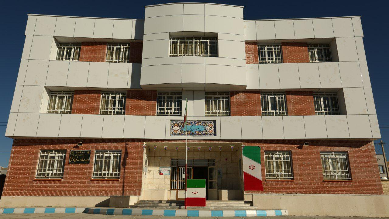 اجرای ۳۷ طرح عمرانی و زیربنایی توسط بنیاد برکت در نهبندان