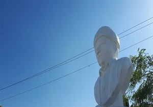 سردیس روحانی شهید عالی و اِلمان یادمان شهدای امنیت در مریوان رونمایی شد