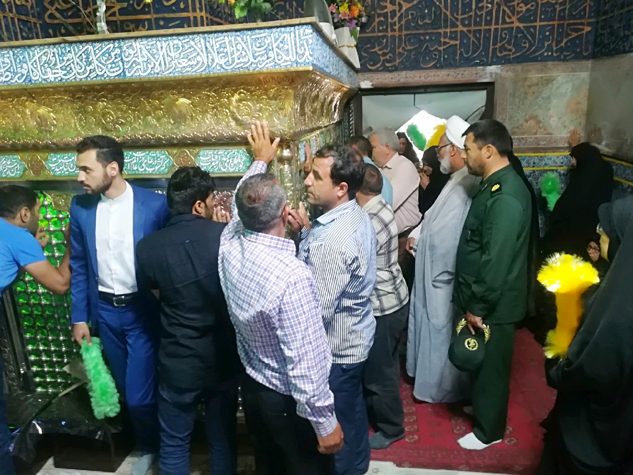 بقعه متبرکه قدمگاه رضوی غبارروبی شد