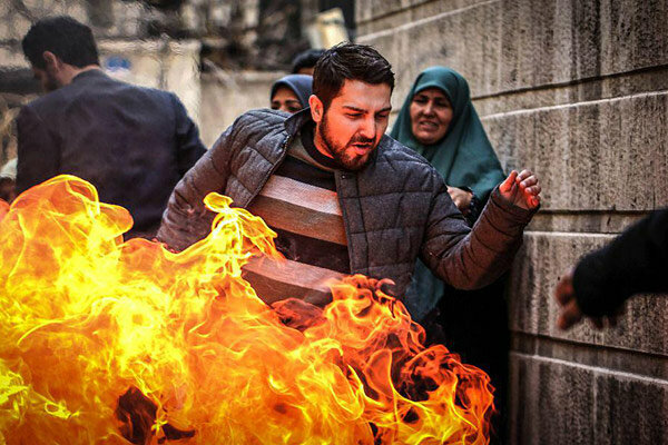 بازیگران «دلدار» با مردم گفت و گو می کنند
