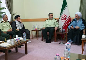 دیدار فرمانده ناجا با نماینده ولی فقیه در فارس