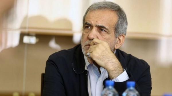 دولت کم کم دلار ۴ هزار و ۲۰۰ تومانی را حذف می&zwnj;کند