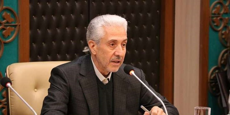 اساتید حوزه علوم انسانی باید به وزارت علوم کمک کنند