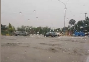 آبگرفتگی شدید در میدان کوزه شهرضا + فیلم