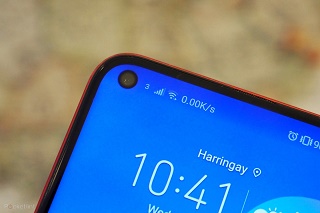 طرح ZTE برای استفاده از دو حفره مجزا دوربین سلفی روی نمایشگر