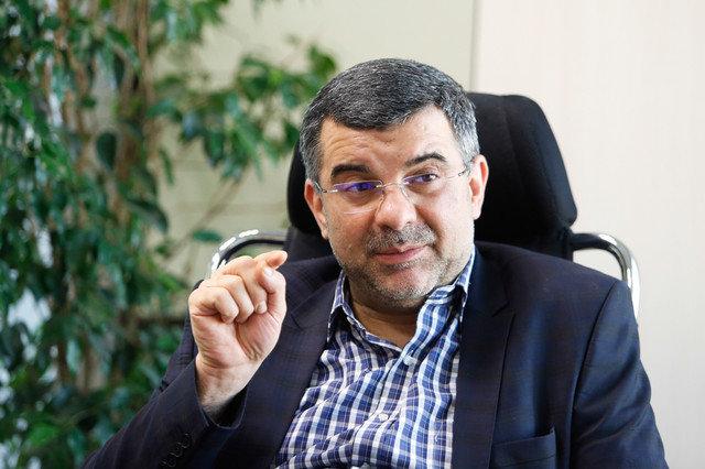 پرهیز برخی شرکت&zwnj;های خارجی از فروش دارو به ایران با بهانه تحریم/ تا پایان سال کمبودی در زمینه دارو و مواد اولیه دارویی نداریم