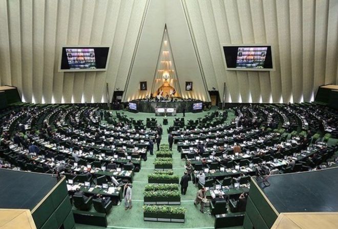 پاسخگویی آذری جهرمی و صالحی به سوالات نمایندگان مجلس/ قرائت گزارش کمیسیون آموزش درباره واژگونی اتوبوس در دانشگاه آزاد اسلامی