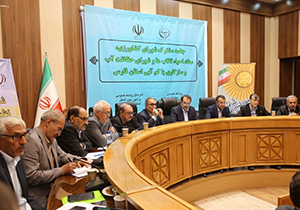 اعتبارات طرح جامع احیا تالاب های فارس تخصیص داده شود/مبارزه با هجوم ملخ در ۳۰ هزار هکتار از اراضی استان