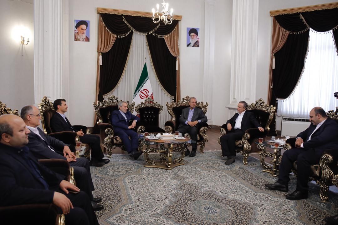 معاون رئیس جمهور و رئیس سازمان برنامه و بودجه و سخنگوی دولت در مشهد