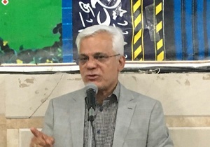 ترامپ برای حفظ منافع نظام سلطه دست گدایی دراز کرده است
