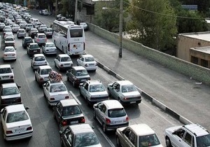 ترافیک در آزادراه کرج-تهران سنگین است