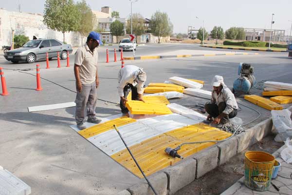 رفع مشکل کمبود سرعت گیر در بلوار خرم رودی شهر ایلام