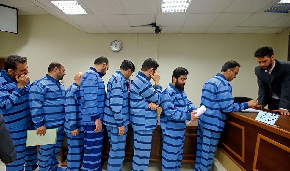 طفره متهم ردیف اول از پاسخ به سئوالات قاضی