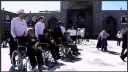 صحنه هایی از خدمت کریمانه خادمان رضوی در طرح &laquo;معین الضعفا&raquo;+فیلم