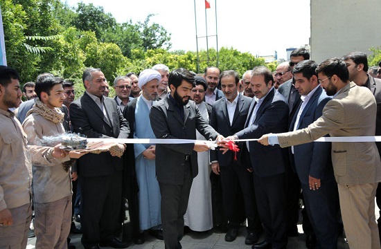 اهدای ۱۰۰۰ بسته لوازم خانگی به سیل&zwnj;زدگان شیرازی