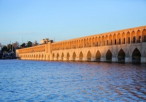 آب کشت تابستانه باید برای کشاورزان مصوب و به موقع تخصیص داده شود