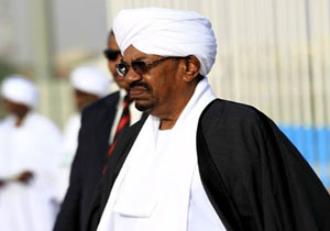 عمر البشیر برای اولین بار در انظار عمومی ظاهر شد