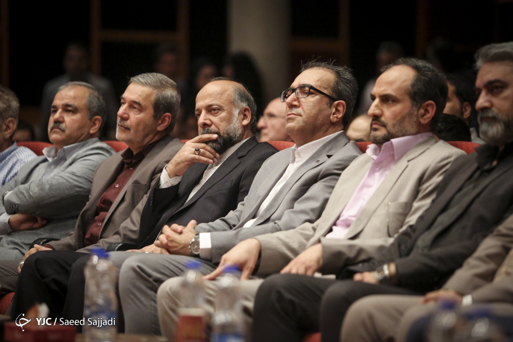 رهبری ارکسترال نادر مشایخی به یاد پدر/ کتاب یادنامه جمشید مشایخی رونمایی شد رهبری ارکسترال نادر مشایخی به یاد پدر/ کتاب یادنامه جمشید مشایخی رونمایی شد
