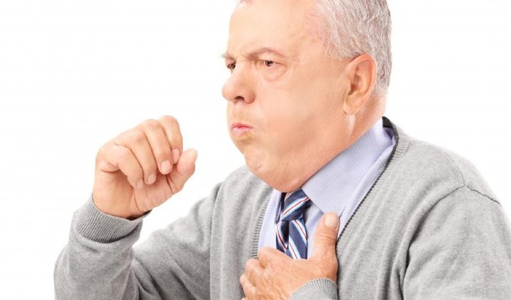 در صورت پریدن غذا در گلو چه باید کرد؟ در صورت پریدن غذا در گلو چه باید کرد؟
