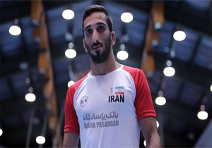 طلای یخکشی به او داده می‌شود